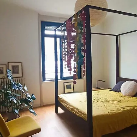 Bedroom For 2 House With Garden Downtown *
